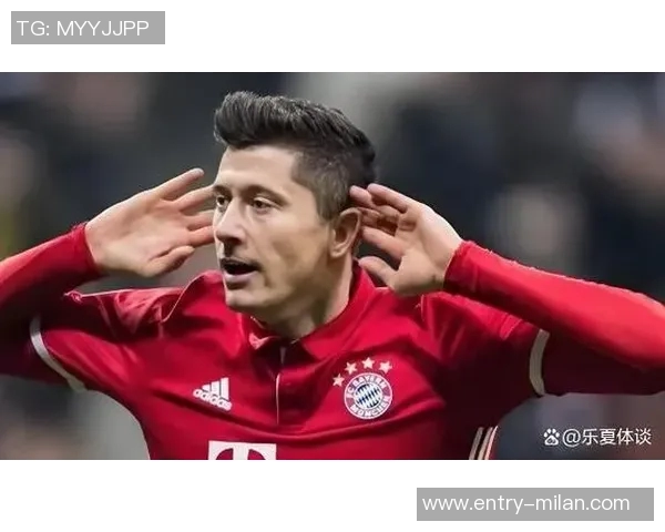 莱万回忆被前国家队主帅剥夺队长袖标时的震惊反应让我从椅子上摔了下来